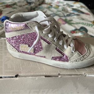 Golden goose midi. Pink glitter. Size 34 but fit like 35. Worn maybe 5 times.